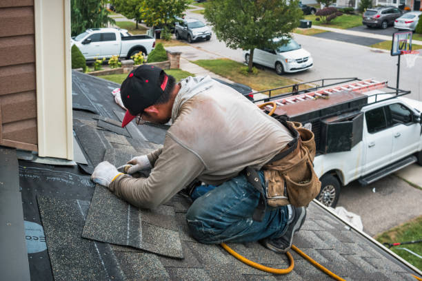 Professional Gutter Installation technician working in Mendota, MN